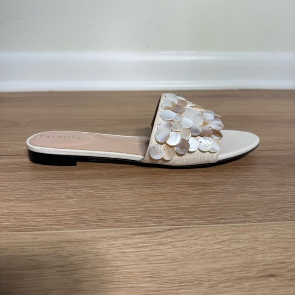 Talbots KERI SHELL EMBELLISHED SLIDES Sandals Women’s Size 9M - Picture 2 of 9
